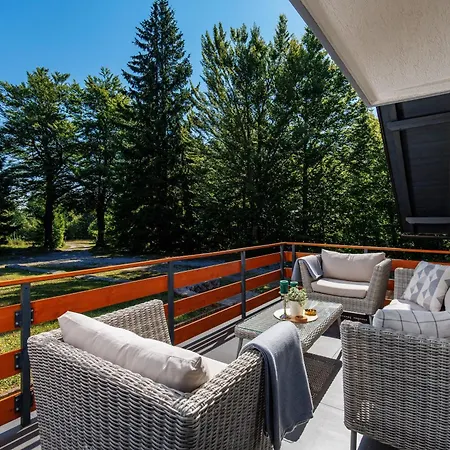 Chalet Mint